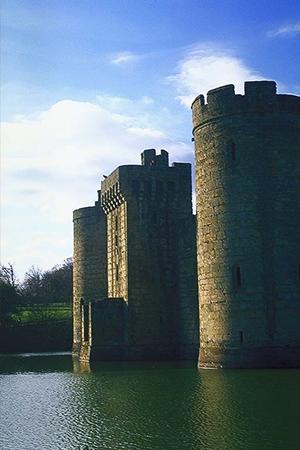 基礎は大切安心安全な足場工事について